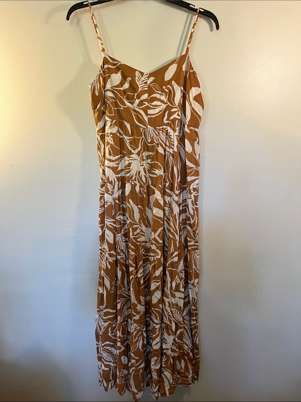 Active USA Tan and White Floral Spaghetti-Strap Maxi Dress